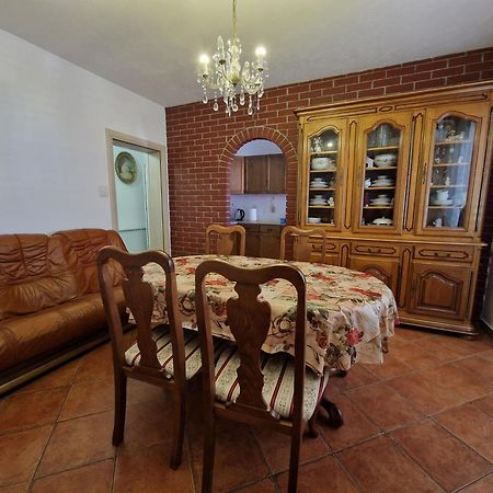 Apartments And Room Suza Сень Экстерьер фото