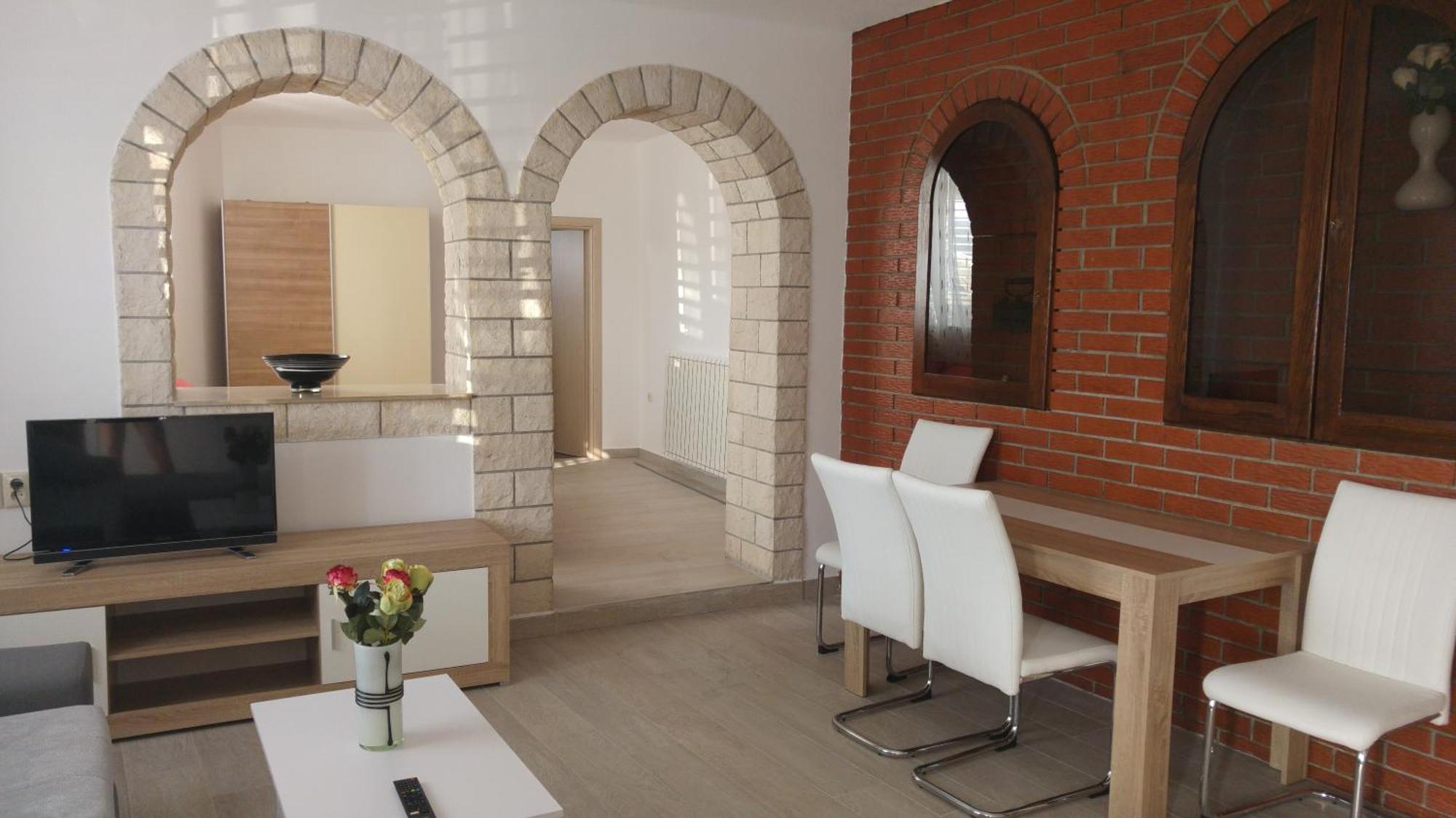 Apartments And Room Suza Сень Экстерьер фото