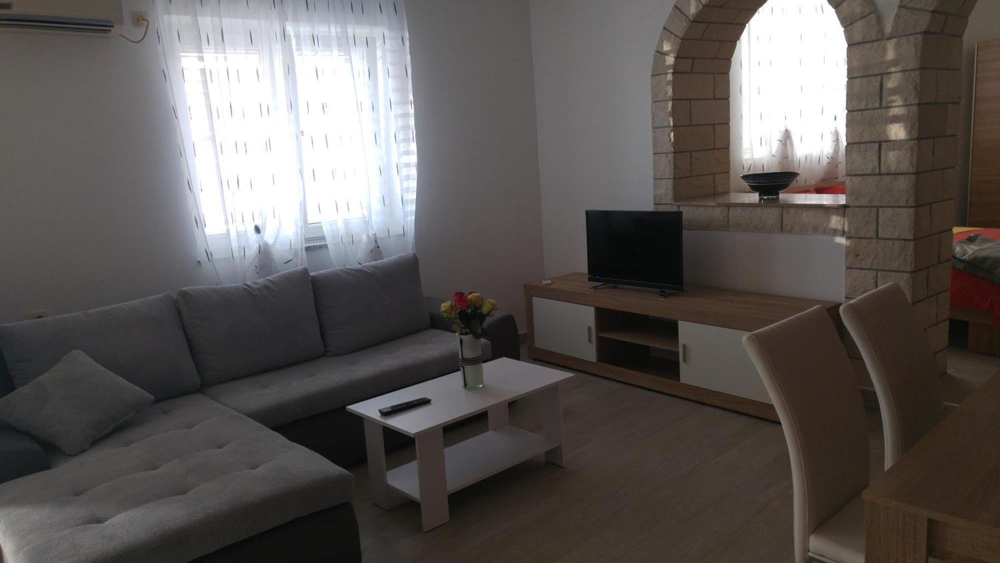 Apartments And Room Suza Сень Экстерьер фото