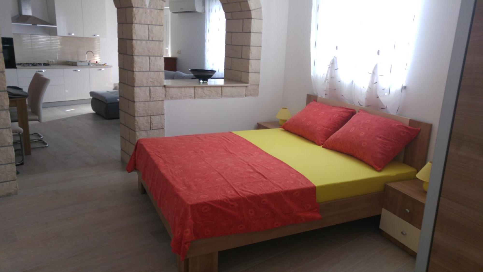 Apartments And Room Suza Сень Экстерьер фото