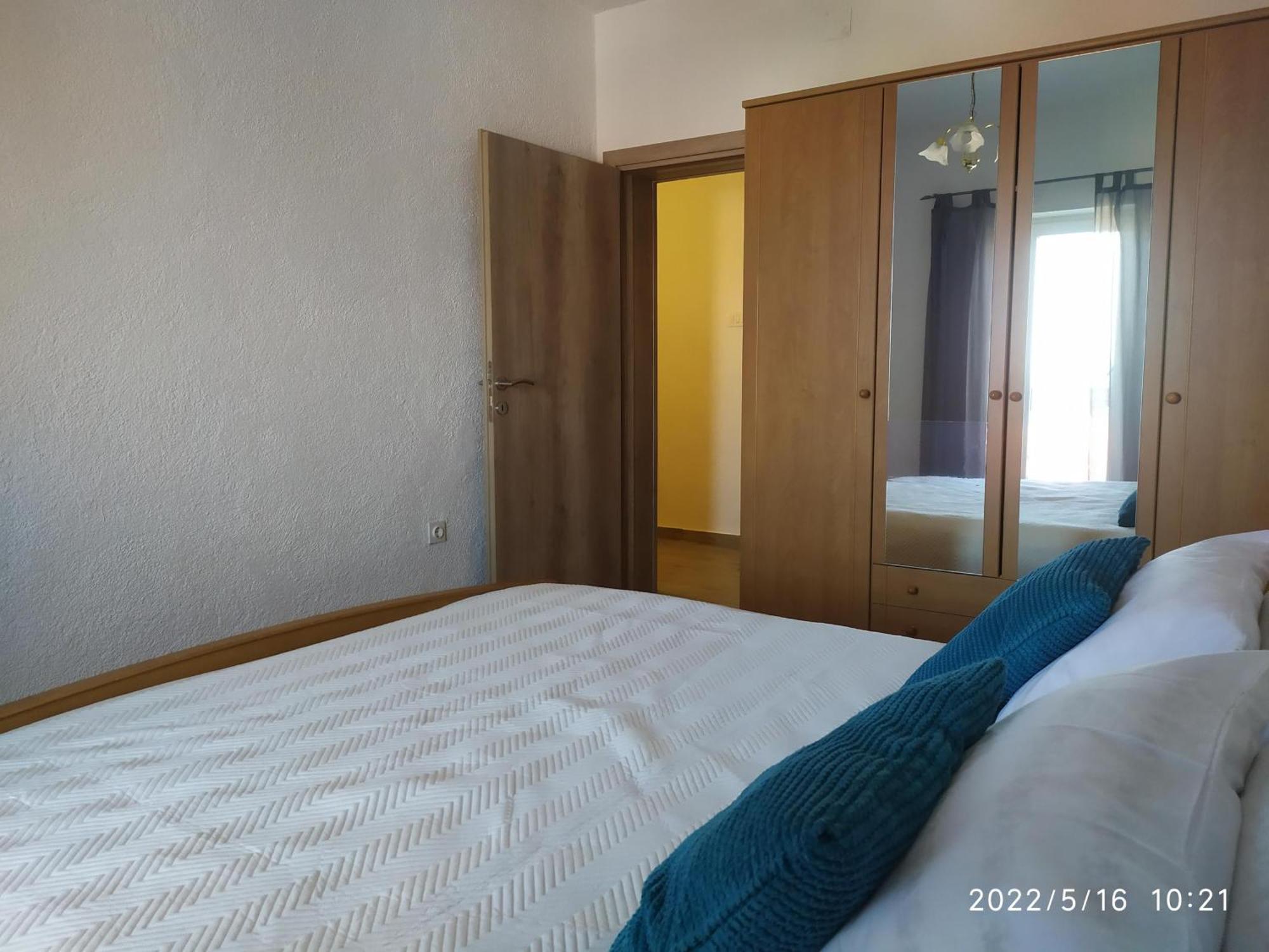 Apartments And Room Suza Сень Экстерьер фото
