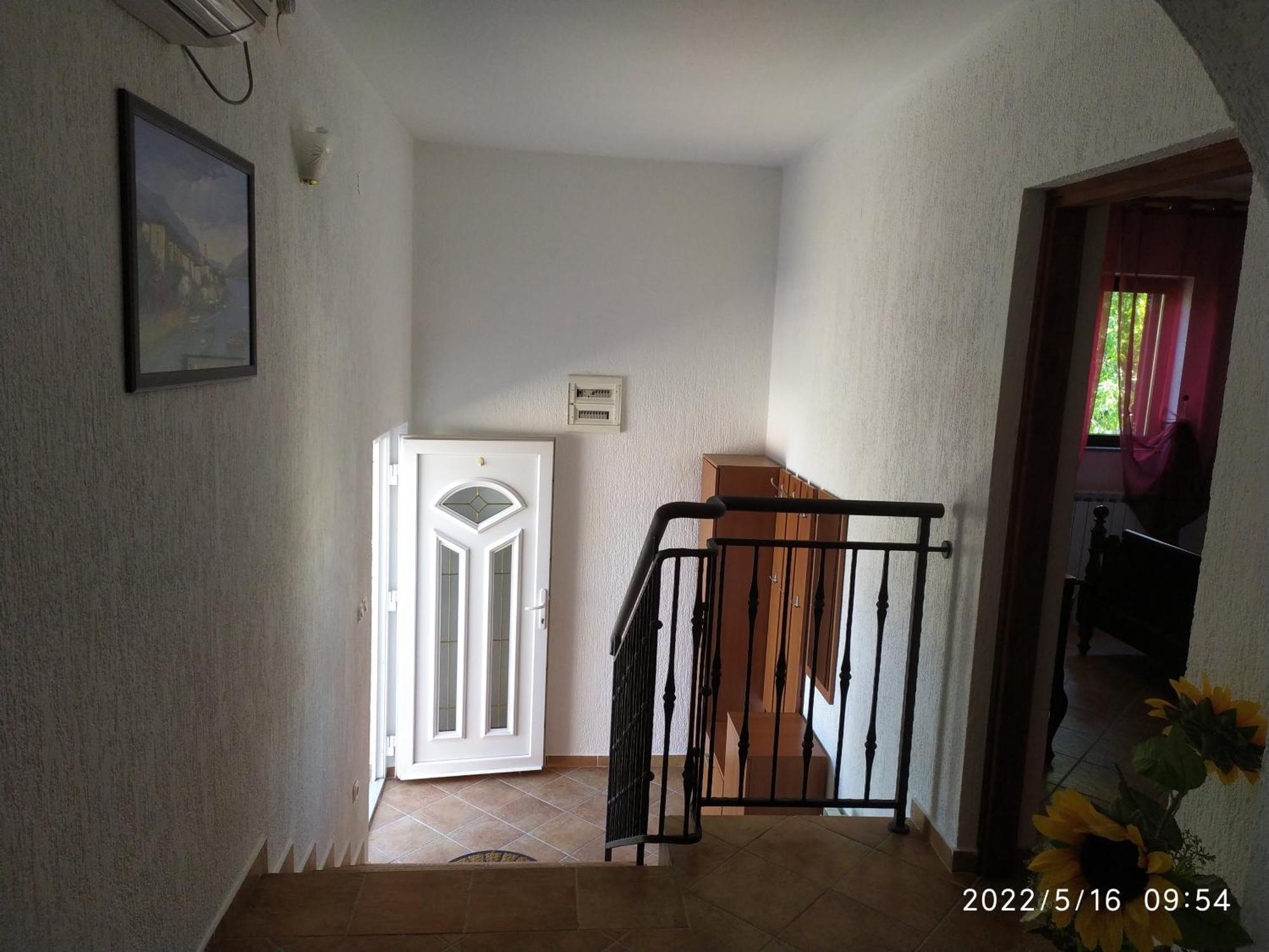 Apartments And Room Suza Сень Экстерьер фото